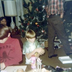 Dave Eaton family~ 1972c, Aberdeen WA at Huber Eaton's home, L-R= Mark, Terri, Kelly, Dave