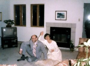 Nazair, Toni~ 1988, 01, 20, Pointe Claire, QC, newly weds Toni & Dave Eaton in the home at 55 Saddlewood- 01